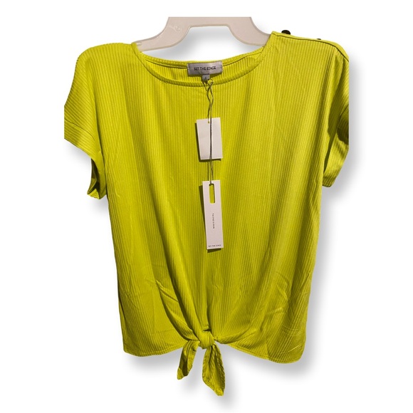 Set the Stage Woman’s Solid Knit Top - Picture 2 of 4